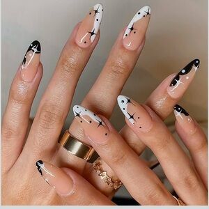 Stary Fake Press On Nails NWT ⭐️